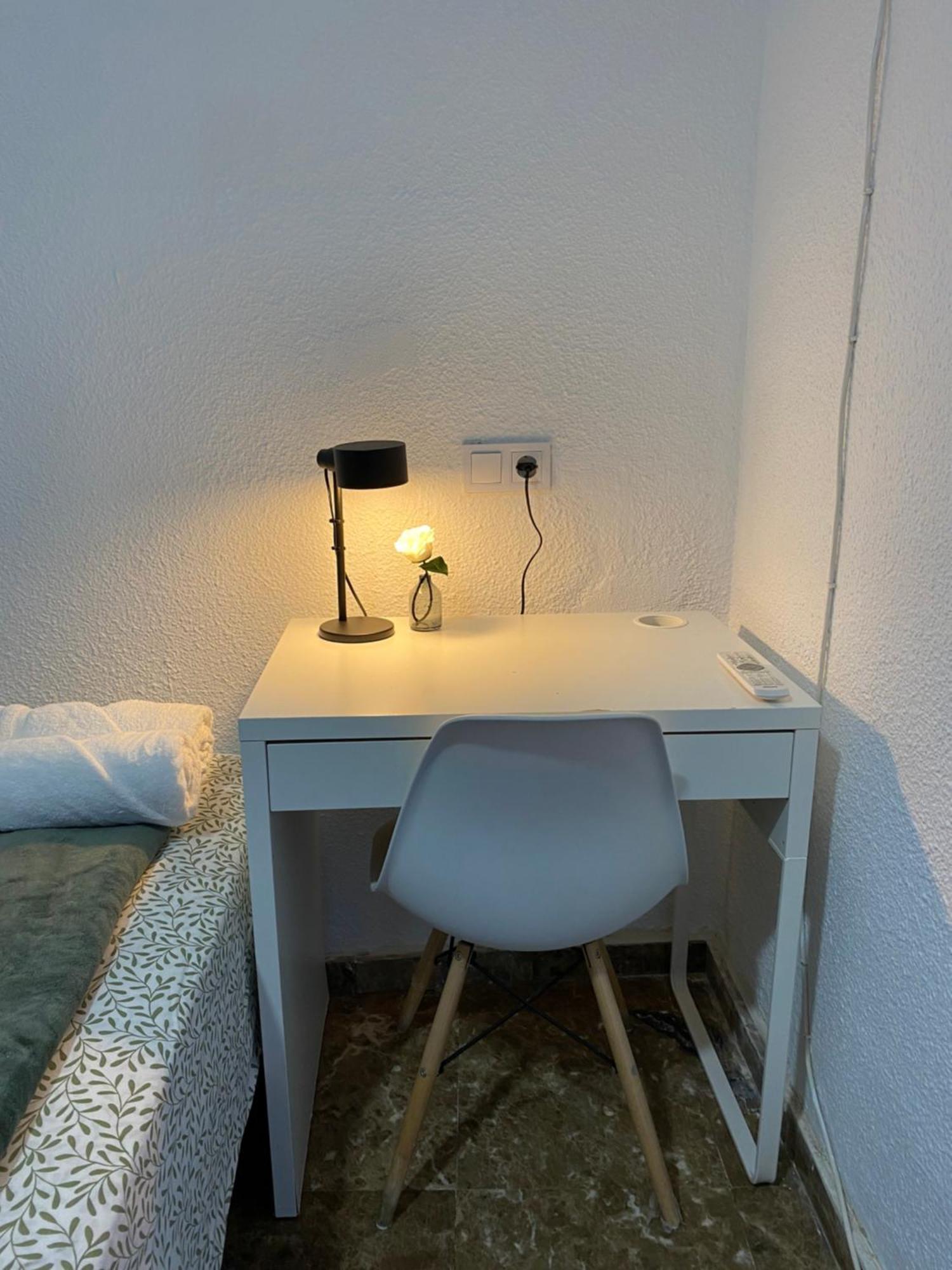 Apartamentos Econostay Fuencarral Madrid Exteriér fotografie